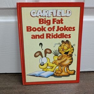 Hardcover Garfield Jokes and Riddles Book